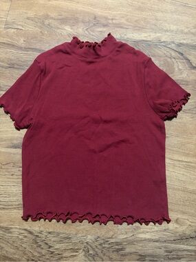 Red cropped T shirt